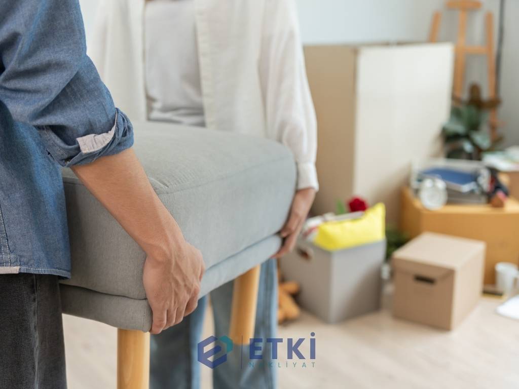 Evden Eve Nakliyat Sürecinde Dikkat Edilmesi Gerekenler blog yazısı görseli - Etki Nakliyat